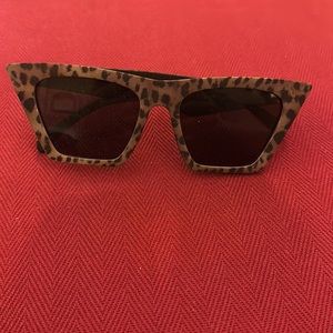 Frye & Co Sunglasses -snake skin print